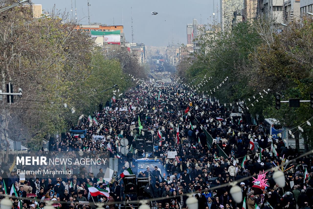 Pro-government demonstration in Enqelab Square, Tehran, on 12 January 2026 during the Iranian protest crisis